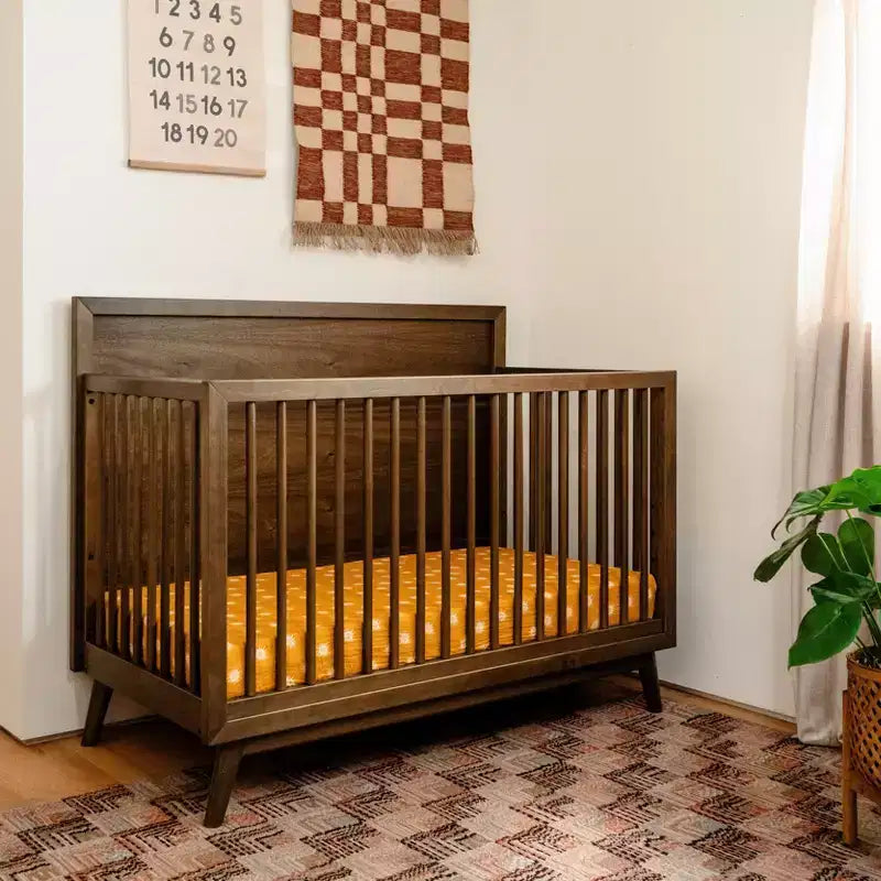 Lit de bébé convertible 4-en-1 Palma Mid-Century avec kit de conversion pour lit de tout-petit