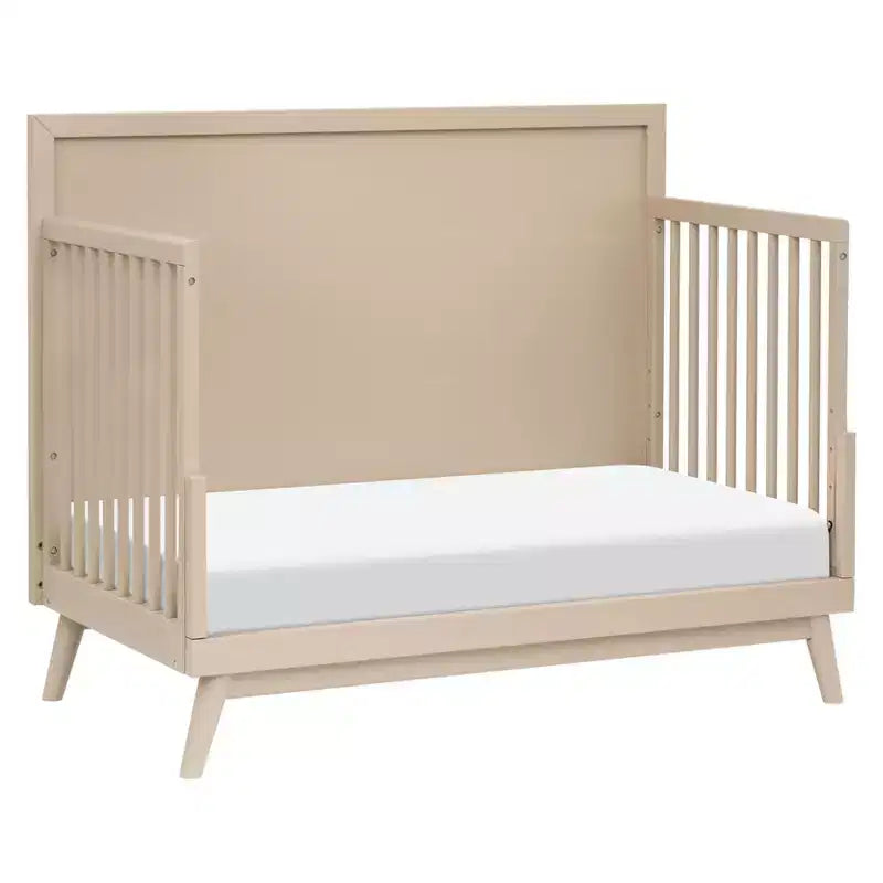 Lit de bébé convertible 4-en-1 Palma Mid-Century avec kit de conversion pour lit de tout-petit