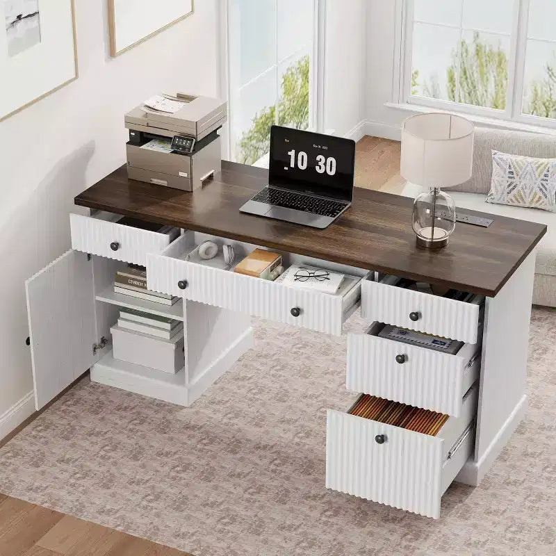 Bureau de rangement pour la maison, bureau de 152 cm avec station de charge et niches, bureau d'ordinateur en bois avec tiroir de classement pour salle d'étude