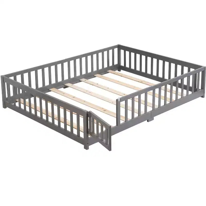 Lit au sol pour tout-petits de taille normale avec porte pour enfants, lit Montessori moderne en forme de maison avec clôture pour chambre à coucher