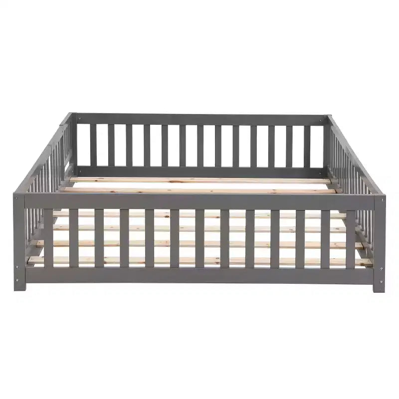 Lit au sol pour tout-petits de taille normale avec porte pour enfants, lit Montessori moderne en forme de maison avec clôture pour chambre à coucher
