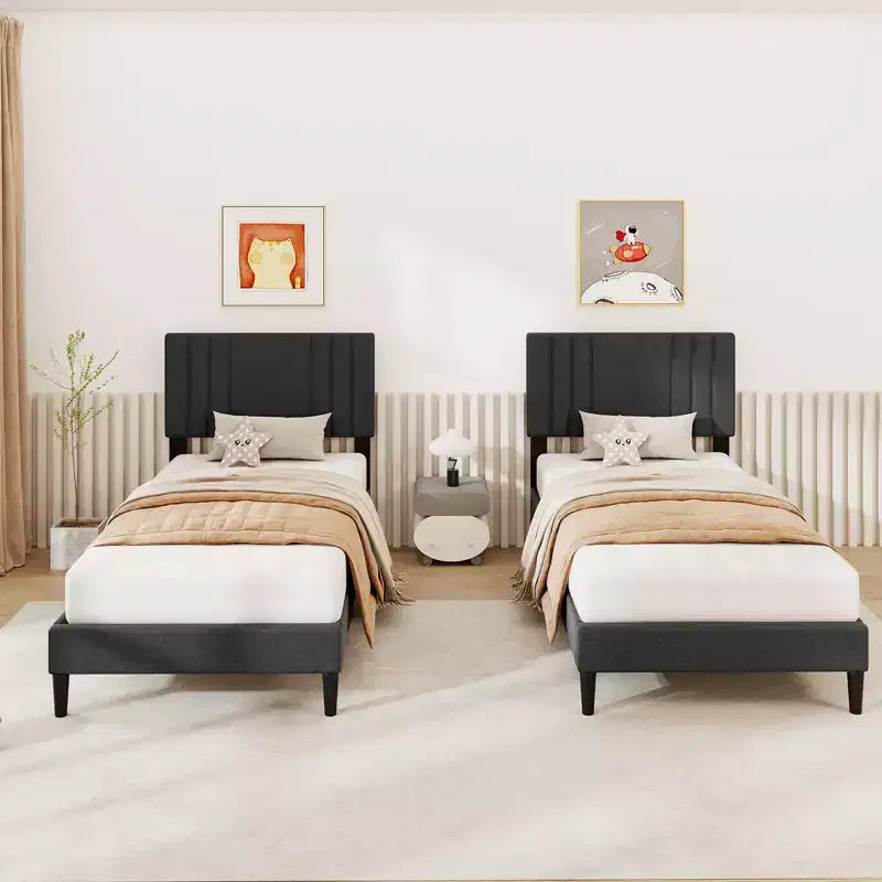 Cadre de lit double / intégral / queen-size avec tête de lit capitonnée à rainures verticales et lattes en bois