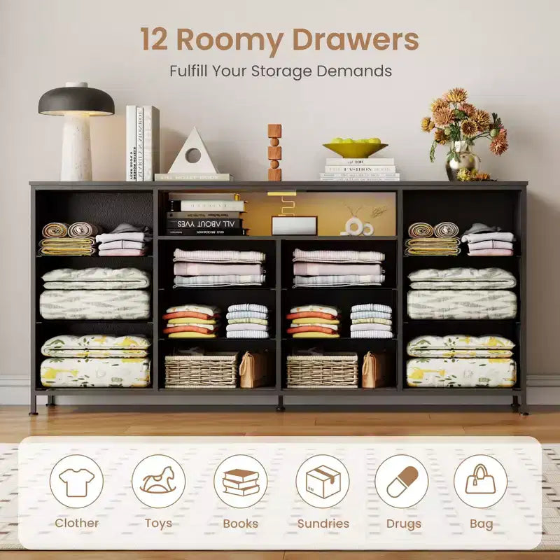 Commode 12 tiroirs Meuble TV pour téléviseur 65 70 75 pouces 63 L Commode longue blanche pour chambre à coucher avec lumières LED et prises de courant Tiroirs en tissu pour placard